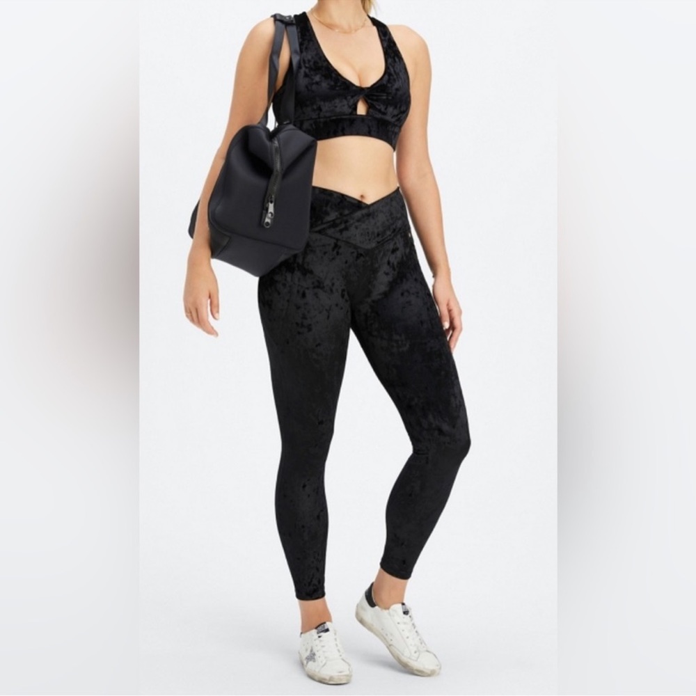 EUC Medium Fabletics Black Crushed Velour Set!